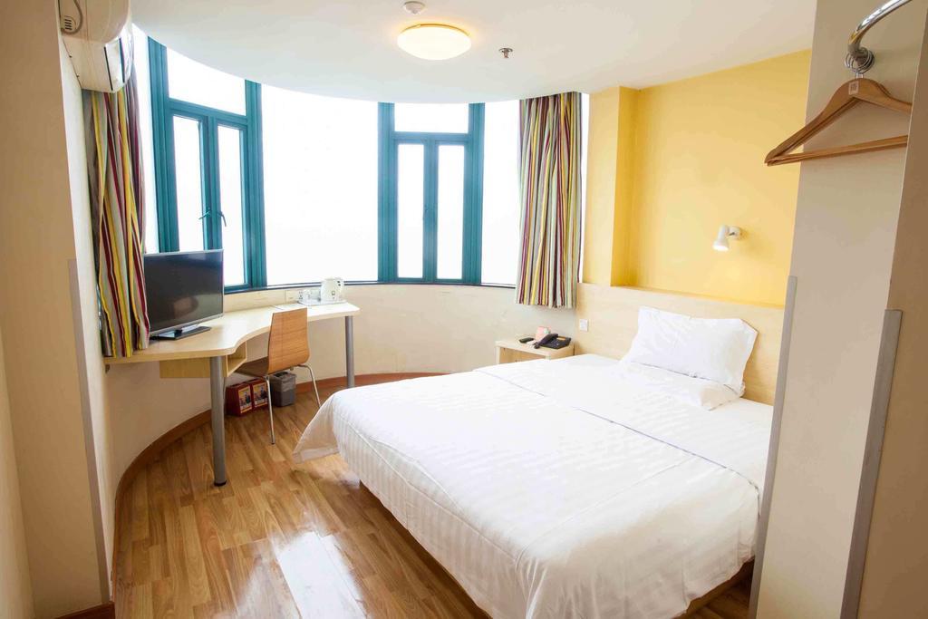7 Days Inn Meizhou Jiangnan Kedu Commercial Plaza Zimmer foto