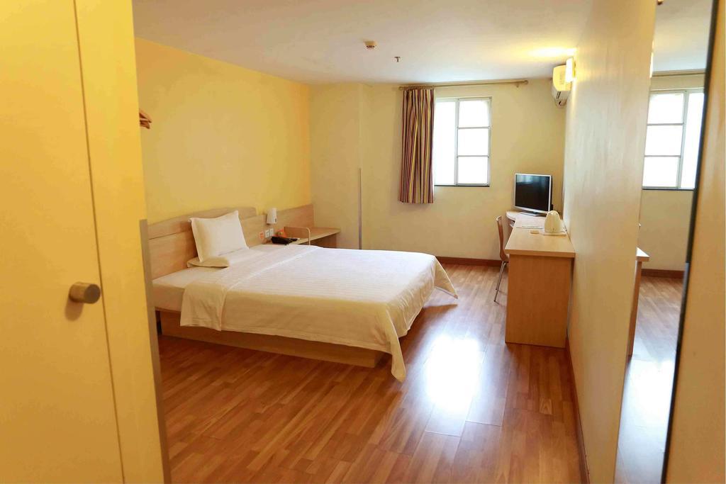 7 Days Inn Meizhou Jiangnan Kedu Commercial Plaza Zimmer foto